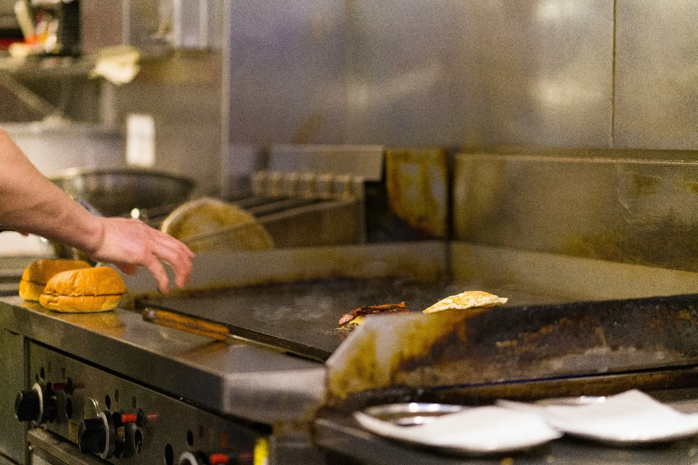 When Do You Need a Heavy-Duty Commercial Kitchen Degreaser?